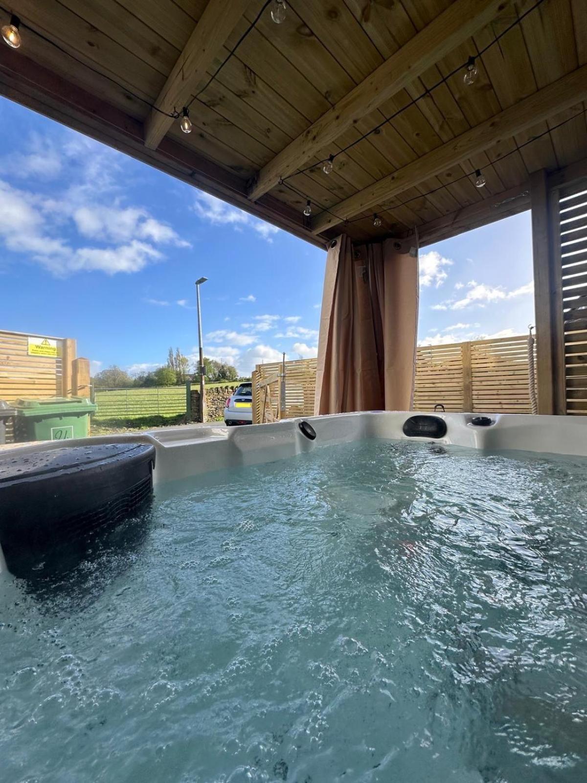 Spa Garden Cottage - Upper Hopton Mirfield Exterior photo