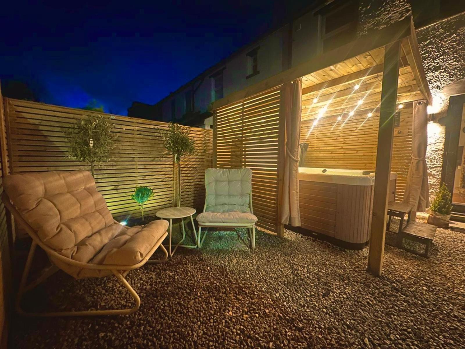 Spa Garden Cottage - Upper Hopton Mirfield Exterior photo